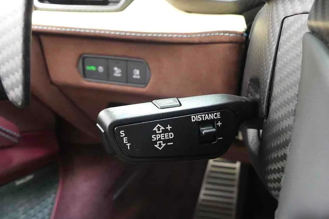 Lamborghini Revuelto 6.5 V12 (HPEV, plug-in hybrid) 2026 6.5 л 1015 л.с Гибрид, пробег 197 км, Фиолетовый цвет, коробка Автомат, привод Полный привод, авто из Корея, фото 15