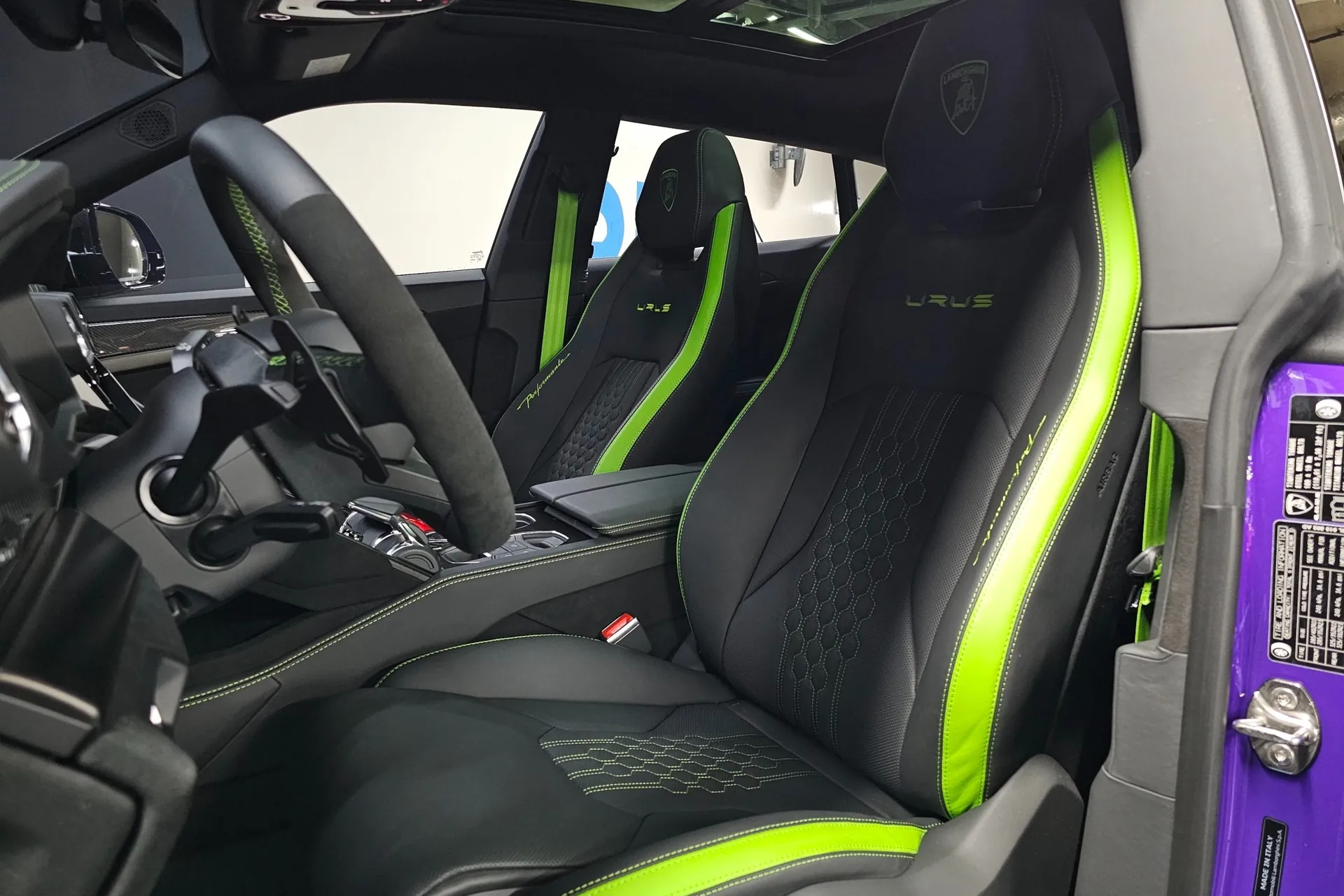 Lamborghini Urus 4.0 V8 Performante 2024 4.0 л 666 л.с Бензин, коробка Автомат, привод Полный привод, автомобиль из Италия, доставка по России