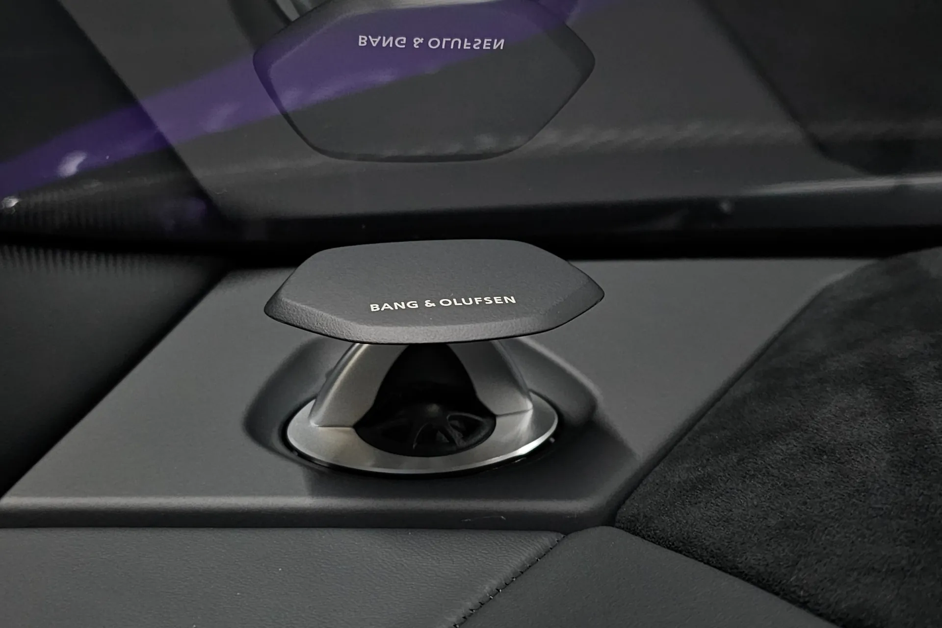 Оформить заказ на Lamborghini Urus 4.0 V8 Performante 2024 4.0 л 666 л.с Бензин, коробка: Автомат, привод: Полный привод, доставка по России, салон в Москве