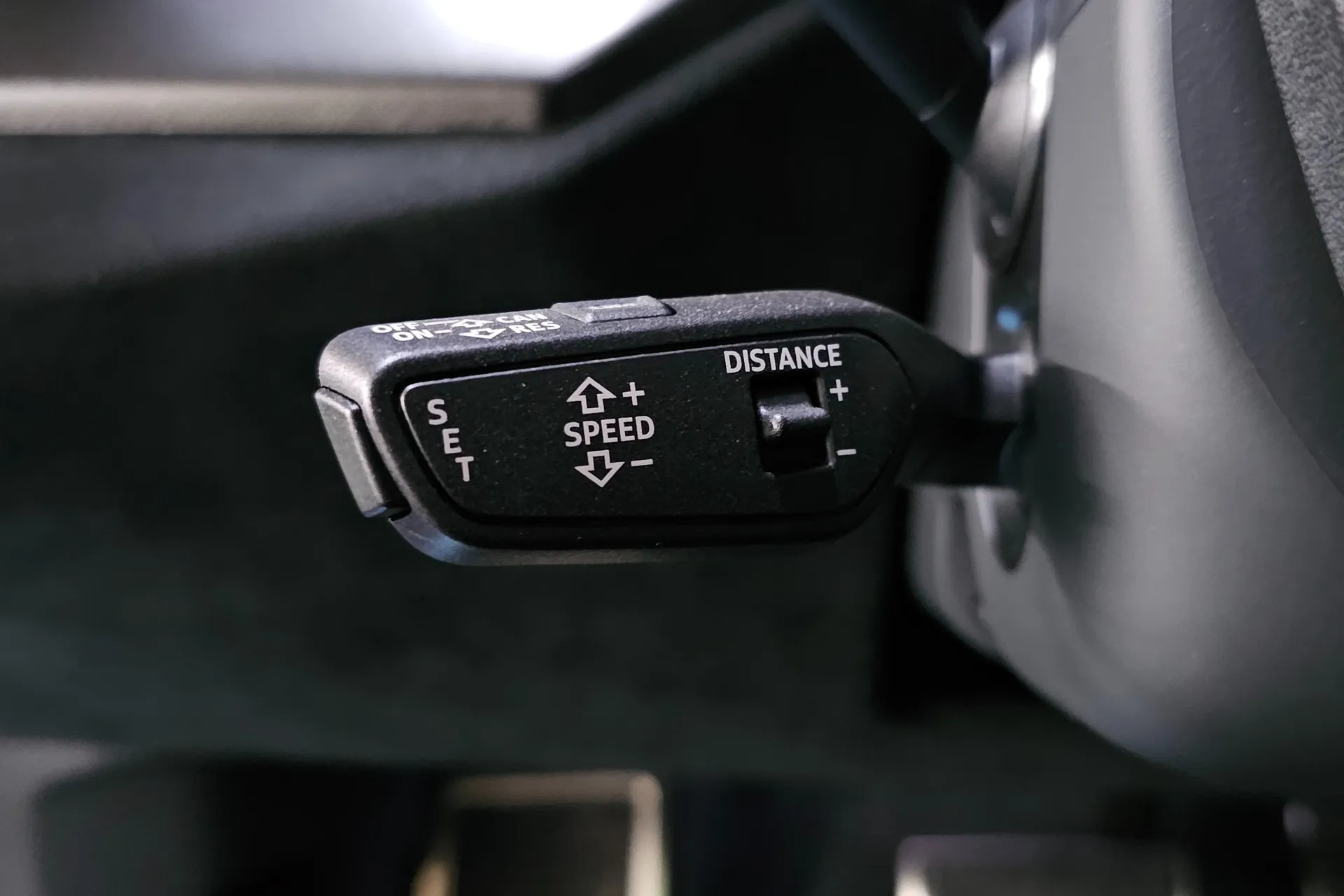 Купить Lamborghini Urus 4.0 V8 Performante 2024 4.0 л 666 л.с Бензин с минимальным пробегом 3 200 км, Фиолетовый, доставим из Италия в любой город РФ