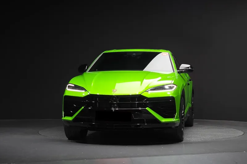 Lamborghini Urus 4.0 V8 SE 2025 4.0 л 800 л.с Гибрид, новый авто, Полный привод, Автомат, цвет Зелёный, страна-производитель — Италия Urus SE — фото 2