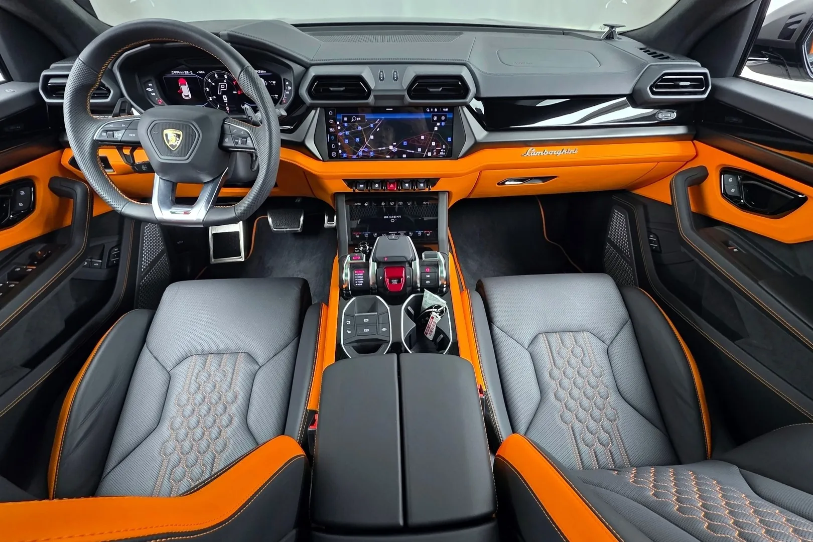 Lamborghini Urus 4.0 V8 SE 2025 4.0 л 800 л.с Бензин в продаже: Серый, Автомат, Полный привод, страна-производитель — Италия, доставка по РФ