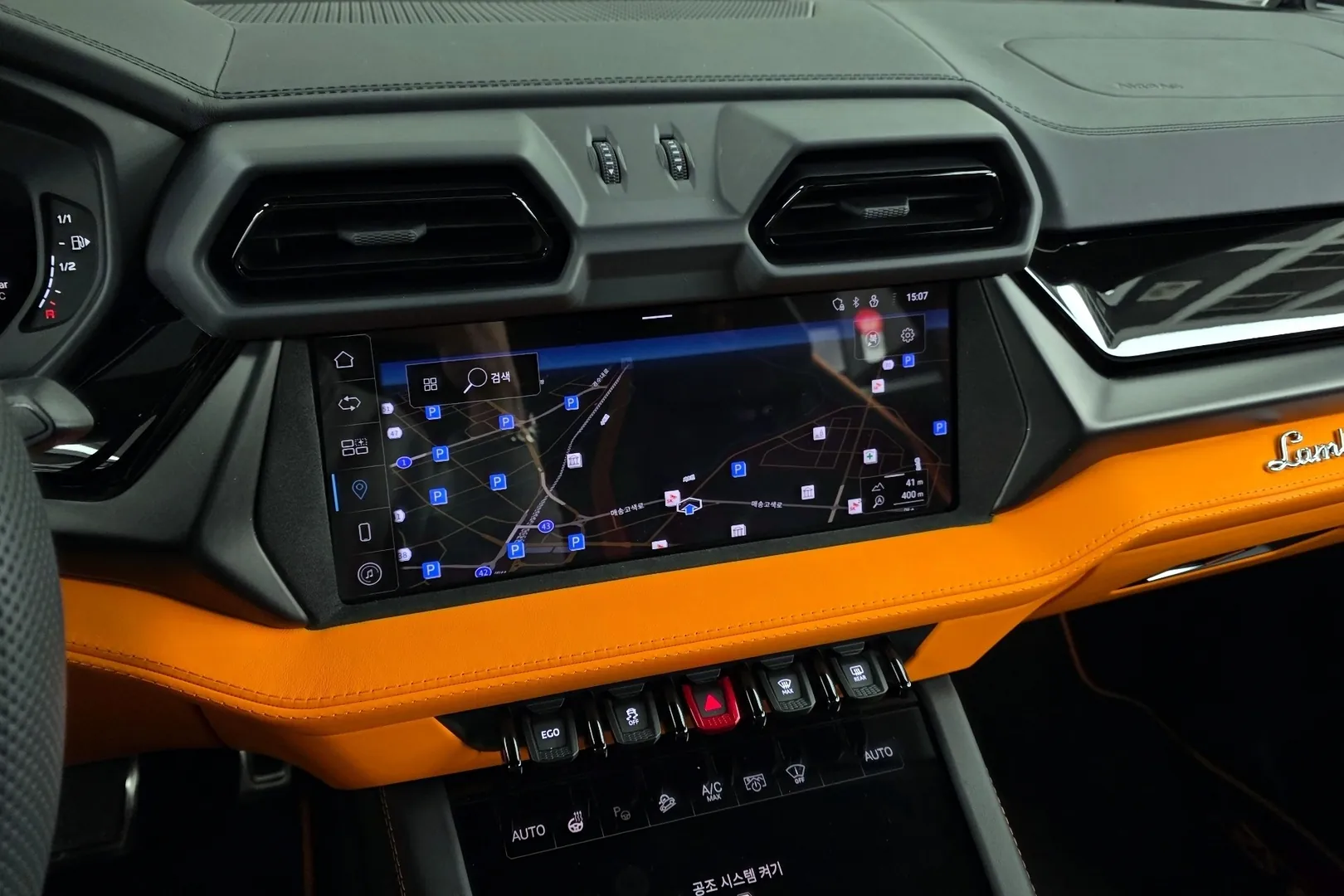 Оформить заказ на Lamborghini Urus 4.0 V8 SE 2025 4.0 л 800 л.с Бензин, коробка: Автомат, привод: Полный привод, доставка по России, салон в Москве