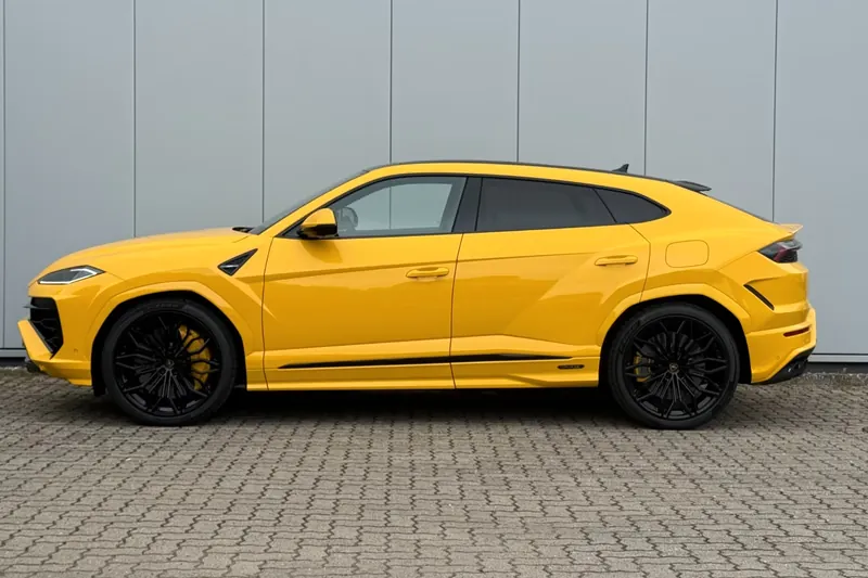 Lamborghini Urus SE 2026 4.0 л 799 л.с Гибрид, новый авто, Полный привод, Автомат, цвет Желтый, страна-производитель — Германия Urus SE - фото 2