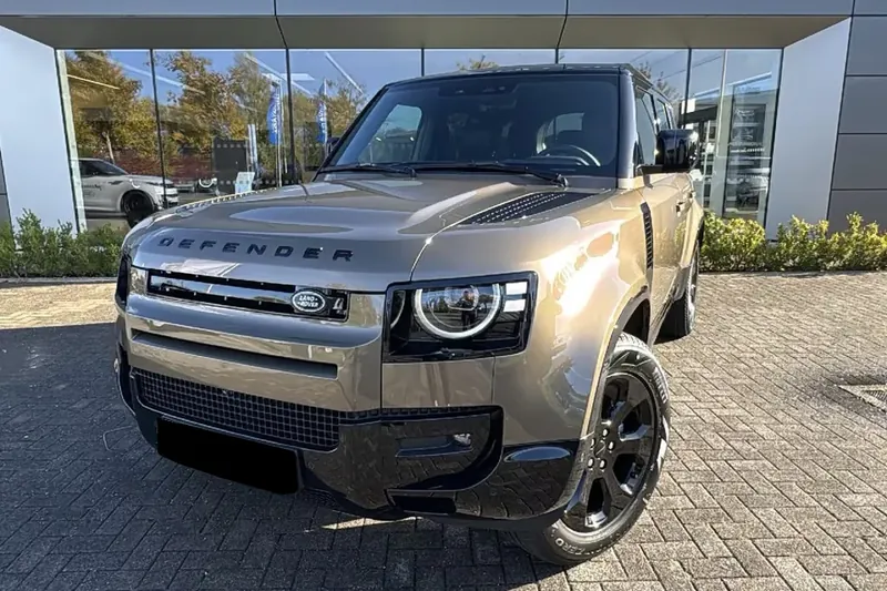 Land Rover Defender 110 D300 X-Dynamic HSE