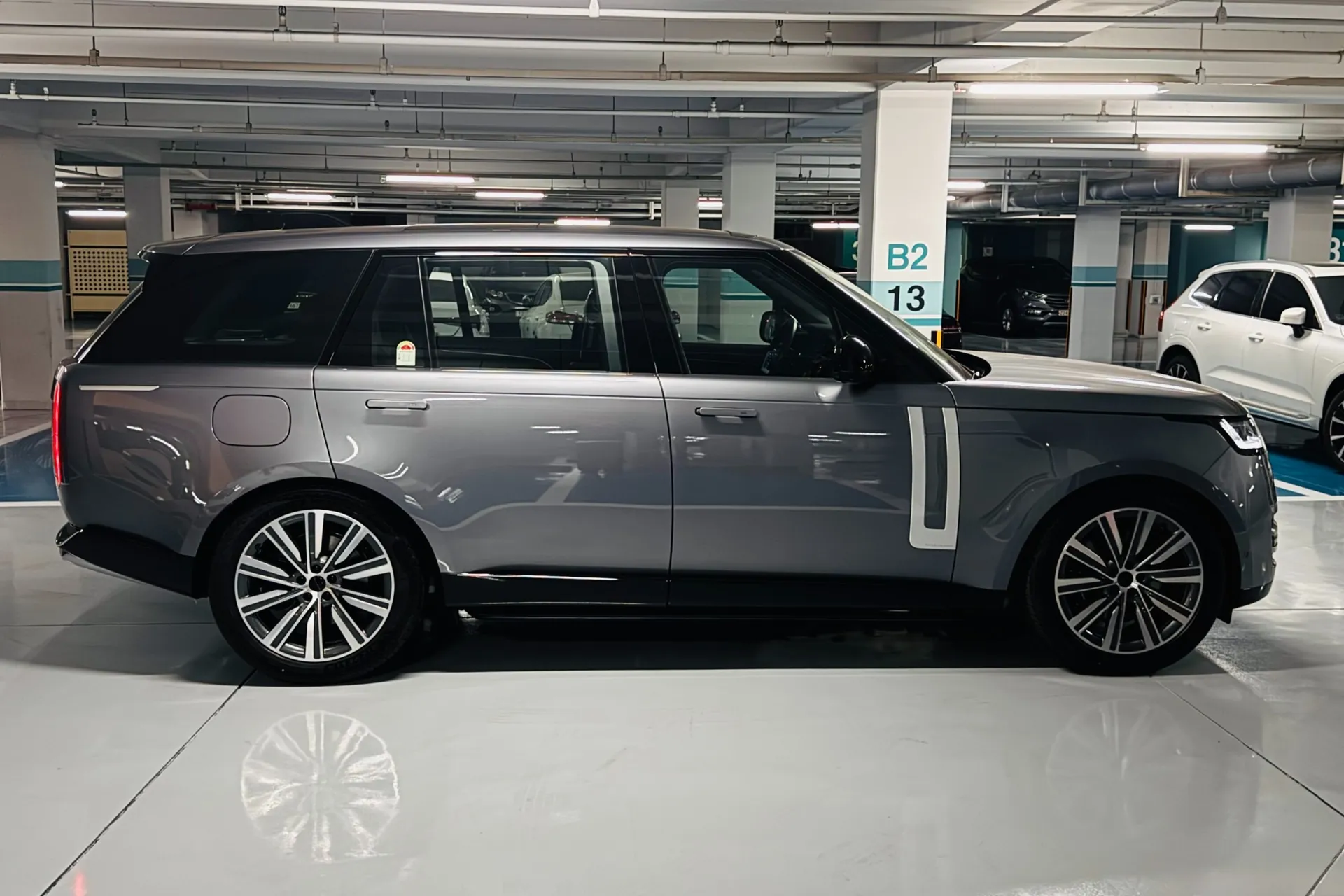 Land Rover Range Rover P530 Autobiography LWB 2026 4.4 л 530 л.с Бензин в продаже: Серый, Автомат, Полный привод, страна-производитель — Великобритания, доставка по РФ