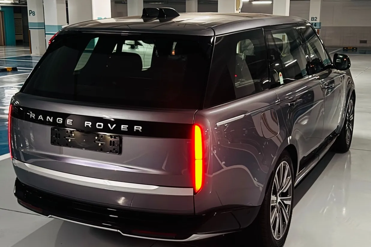 Новый Land Rover Range Rover P530 Autobiography LWB 2026 4.4 л 530 л.с Бензин: Полный привод, Серый, коробка — Автомат, привезён из Великобритания, доставка по регионам