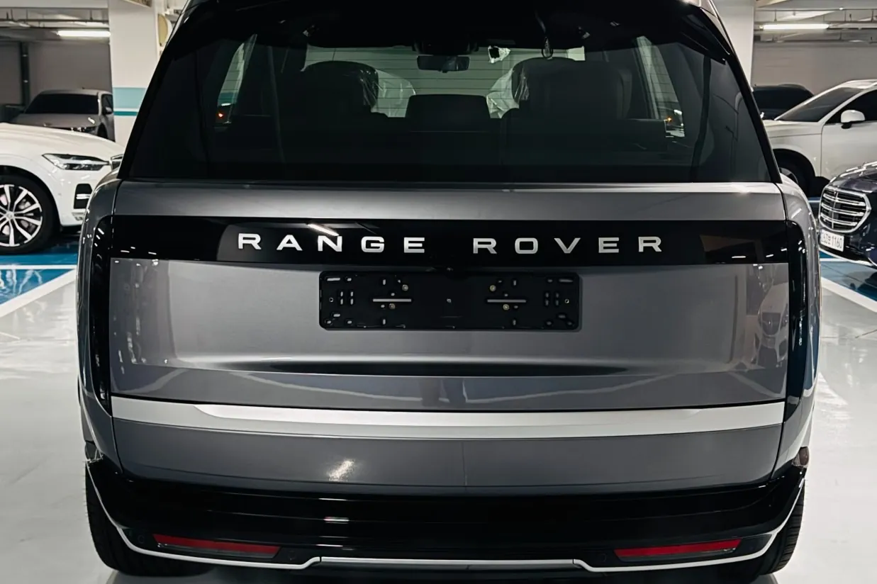 Купить Land Rover Range Rover P530 Autobiography LWB 2026 4.4 л 530 л.с Бензин, Серый, Автомат, Полный привод — авто из Великобритания, с доставкой по всей России