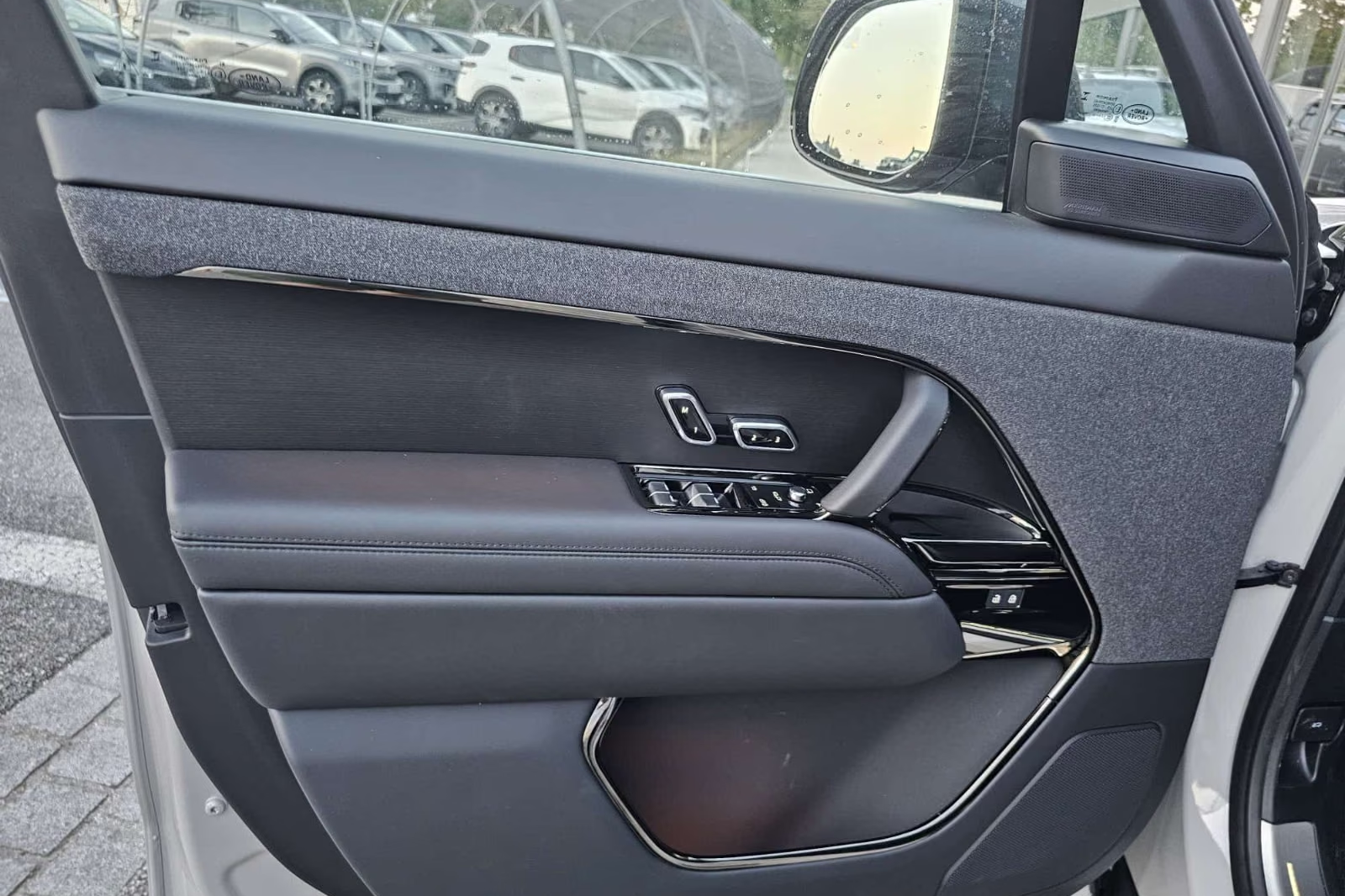 Land Rover Range Rover Sport Dynamic HSE P460e, plug-in hybrid 2026, белый, фото 22