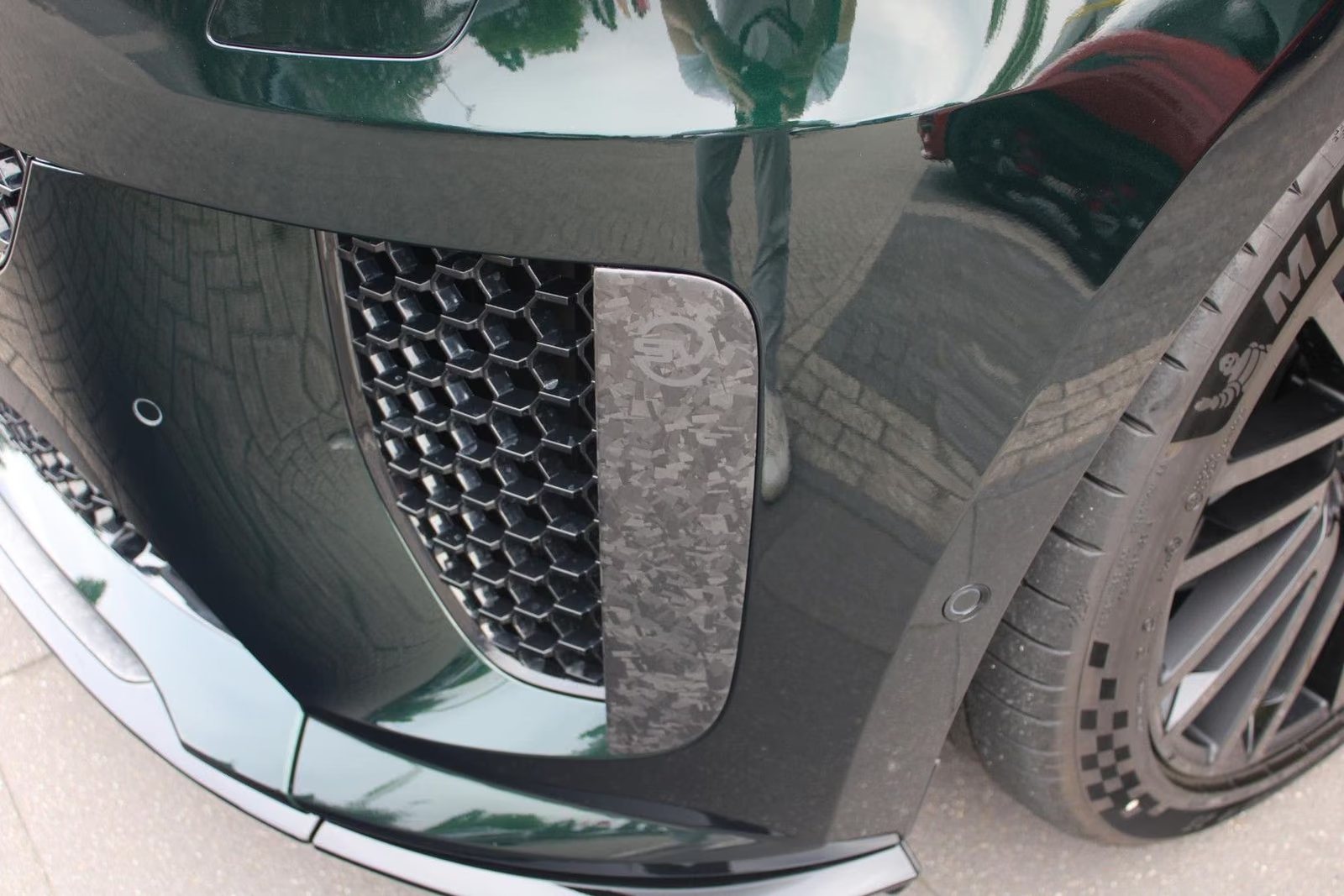 Официальная поставка Land Rover Range Rover Sport P635 SV Carbon Edition 2026 4.4 л 635 л.с Бензин, Зелёный, Автомат, Полный привод, привезён из Нидерланды, фото 16