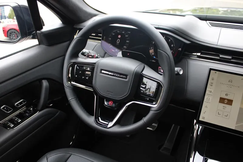 Land Rover Range Rover Sport P635 SV Carbon Edition 2026, зелёный, фото 43
