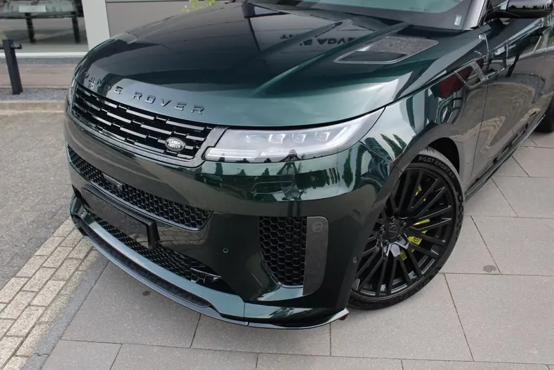 Выбор покупателей — Land Rover Range Rover Sport P635 SV Carbon Edition 2026 4.4 л 635 л.с Бензин, пробег 25 км, Зелёный, привезён из Нидерланды, доставка по РФ, фото 6