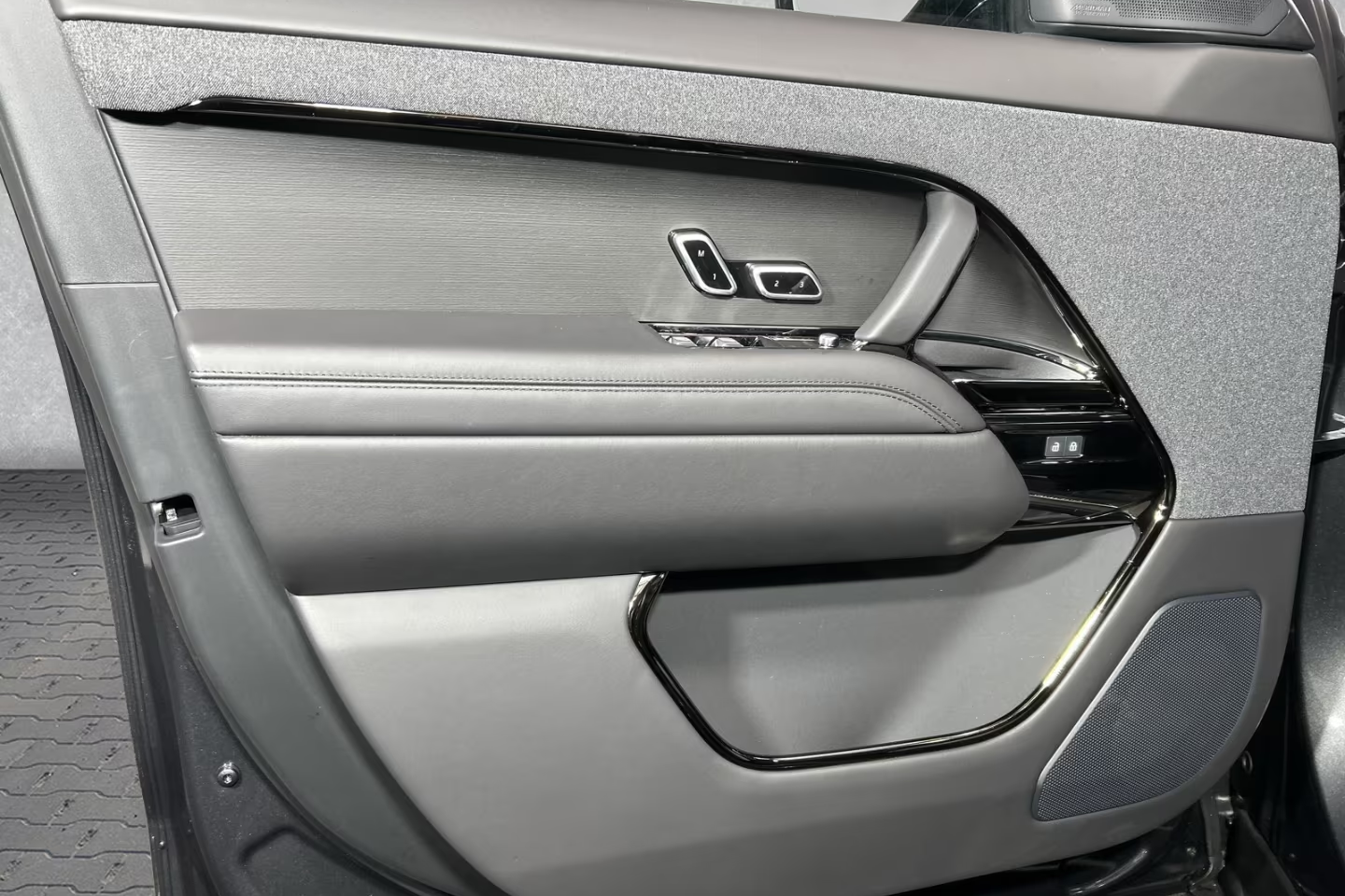 Доставка по РФ: Land Rover Range Rover Sport P530 Autobiography 2026 4.4 л 530 л.с Бензин, Серый, пробег 15 км, Полный привод, Автомат, осмотр возможен в Москве, фото 17