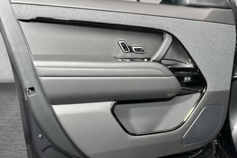 Доставка по РФ: Land Rover Range Rover Sport P530 Autobiography 2026 4.4 л 530 л.с Бензин, Серый, пробег 15 км, Полный привод, Автомат, осмотр возможен в Москве, фото 17