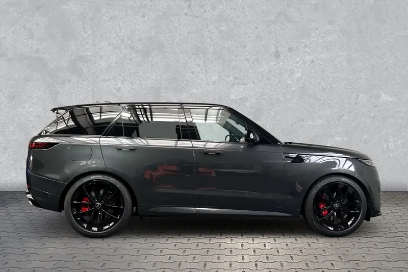 Заказать Land Rover Range Rover Sport P530 Autobiography 2026 4.4 л 530 л.с Бензин с пробегом 15 км, Автомат, Полный привод, цвет Серый, поставка из Германия, доставка по РФ Range Rover Sport P530 Autobiography - фото 3