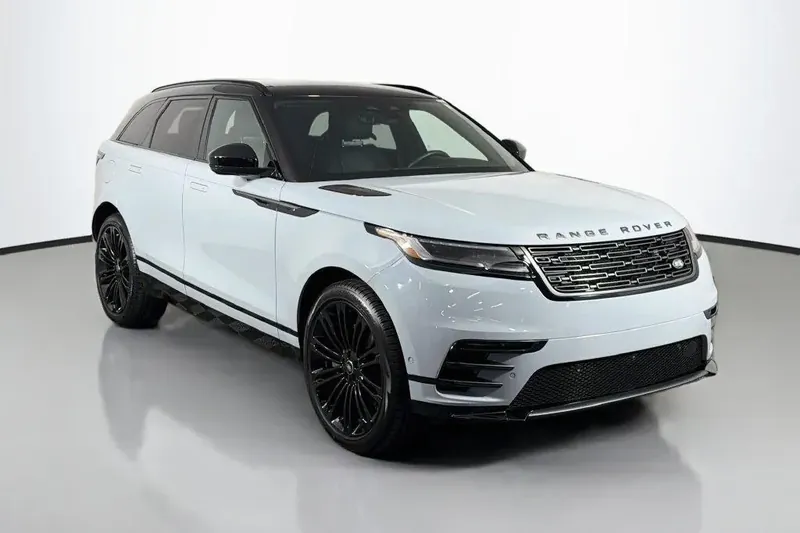 Заказать Land Rover Range Rover Velar P250 Dynamic SE 2026 2.0 л 250 л.с Бензин с пробегом 3 464 км, Автомат, Полный привод, цвет Серый, поставка из США, доставка по РФ Range Rover Velar P250 Dynamic SE - фото 3