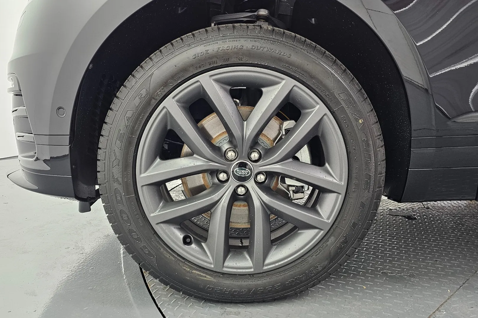 Land Rover Range Rover Velar P250 Dynamic SE 2026 2.0 л 250 л.с Бензин, пробег 13 км, цвет кузова Чёрный, тип трансмиссии Автомат, привод Полный привод, из Корея, фото 18