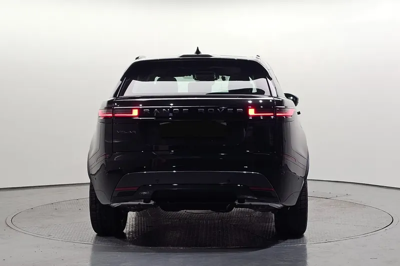 Заказать Land Rover Range Rover Velar P250 Dynamic SE 2026 2.0 л 250 л.с Бензин с пробегом 13 км, Автомат, Полный привод, цвет Чёрный, поставка из Корея, доставка по РФ Range Rover Velar P250 Dynamic SE - фото 3