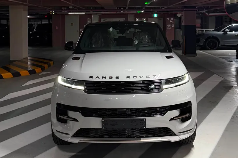 Land Rover Range Rover Sport Autobiography P400 2026 3.0 л 400 л.с Бензин, новый авто, Полный привод, Автомат, цвет Белый, страна-производитель — Корея Range Rover Sport Autobiography P400 - фото 2