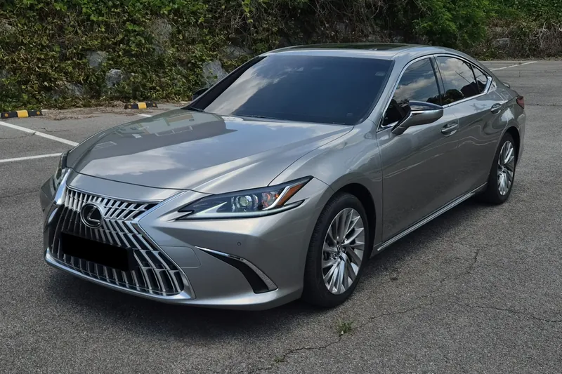 Lexus ES 300h Luxury Plus