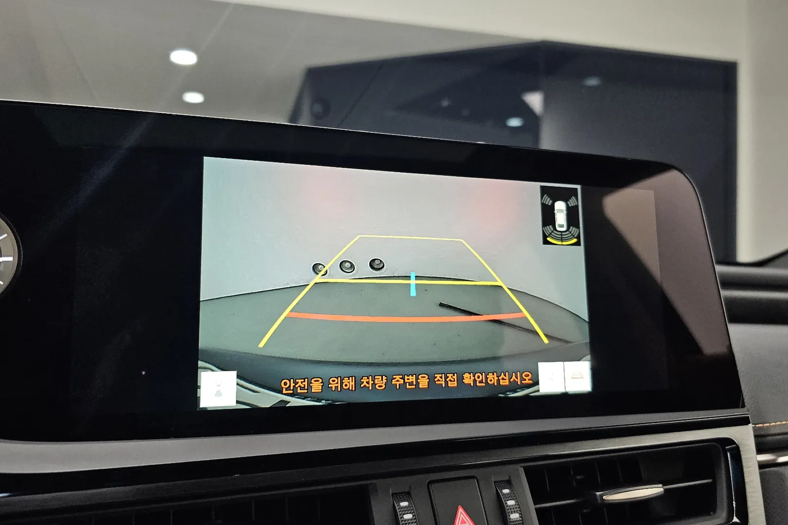 Новый Lexus ES 2025 2.5 л 178 л.с Гибрид в кузове Серый, коробка — Автомат, привод — Полный привод, страна производства — Япония