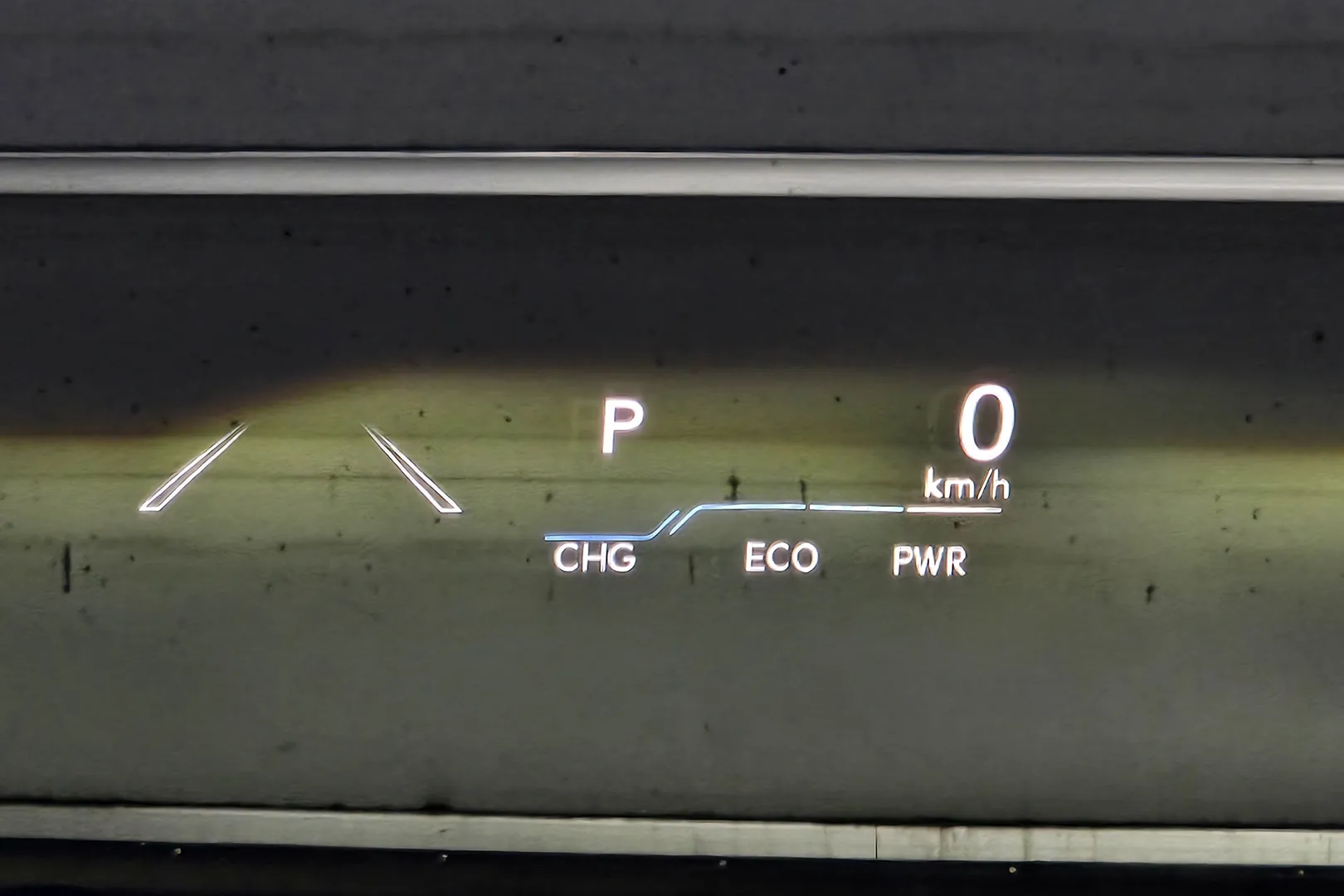 Доставка по РФ: Lexus ES 2025 2.5 л 178 л.с Гибрид, Серый, пробег 12 946 км, Полный привод, Автомат, осмотр возможен в Москве