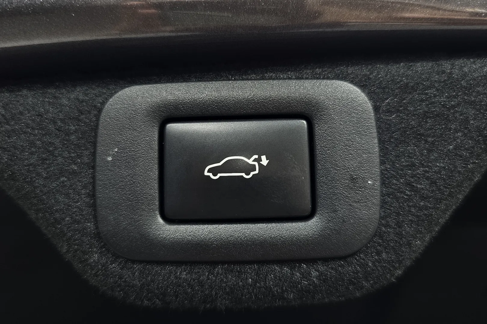 Оформить заказ на Lexus ES 2025 2.5 л 178 л.с Гибрид, коробка: Автомат, привод: Полный привод, доставка по России, салон в Москве