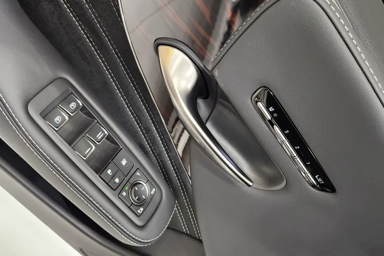 Новый Lexus LS 3.5 Luxury 2024 3.4 л 299 л.с Бензин в кузове Серебристый, коробка — Автомат, привод — Полный привод, страна производства — Япония