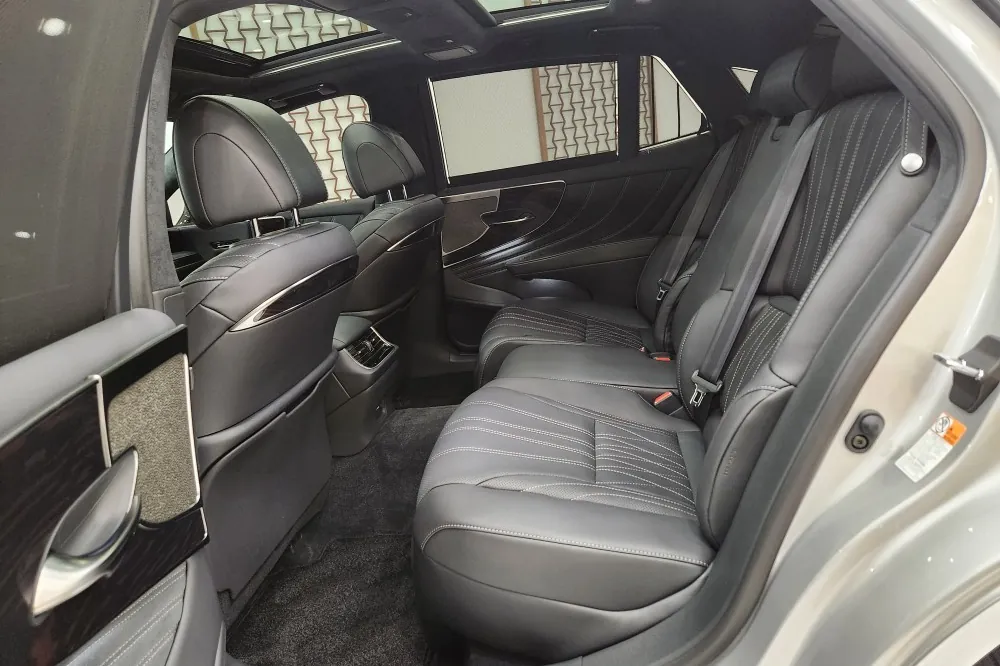 Заказать Lexus LS 3.5 Luxury 2024 3.4 л 299 л.с Бензин, Серебристый, Полный привод, Автомат — поставка из Япония, доставка по России и СНГ