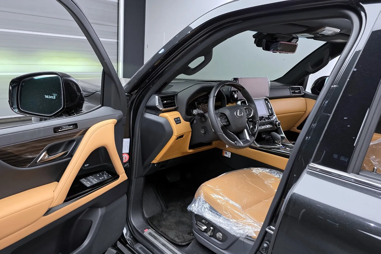 Lexus LX 700h Luxury 2025 3.4 л 457 л.с Гибрид, коробка Автомат, привод Полный привод, автомобиль из Япония, доставка по России