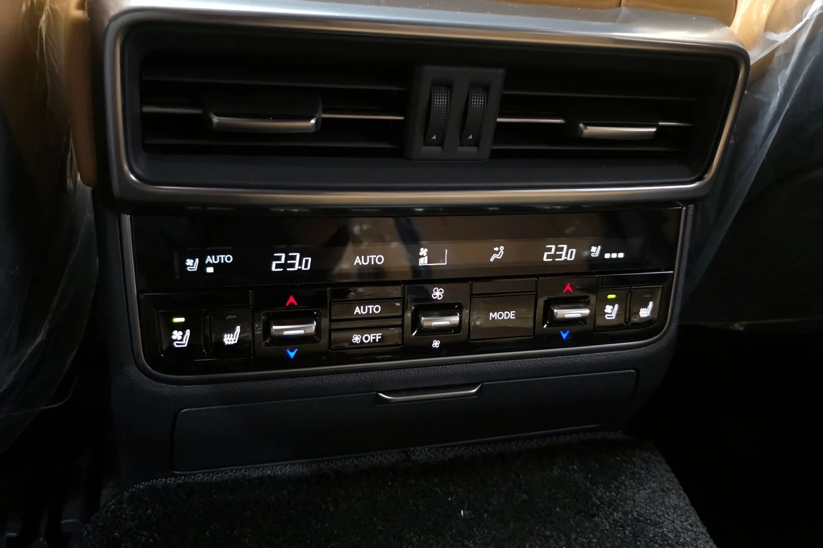 Заказать Lexus LX 700h Luxury 2025 3.4 л 457 л.с Гибрид, Чёрный, Полный привод, Автомат — поставка из Япония, доставка по России и СНГ