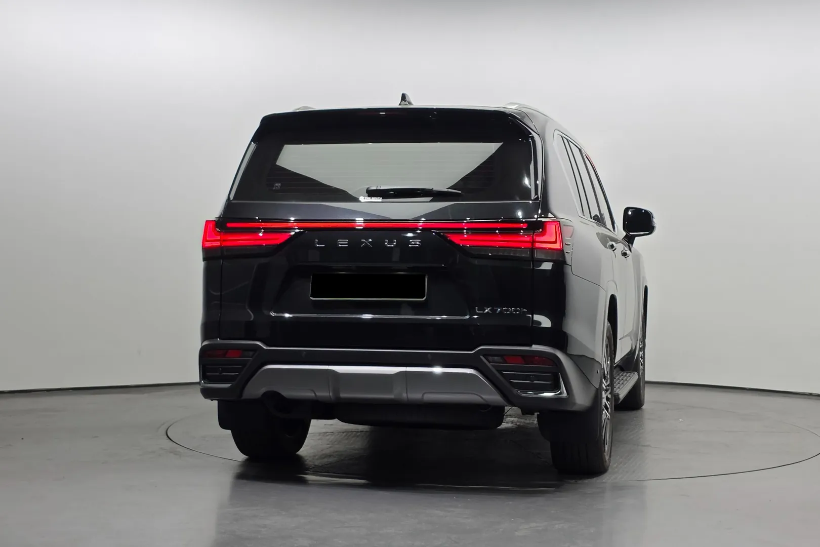 Lexus LX 700h Luxury 2025 3.4 л 457 л.с Гибрид в продаже: Чёрный, Автомат, Полный привод, страна-производитель — Япония, доставка по РФ