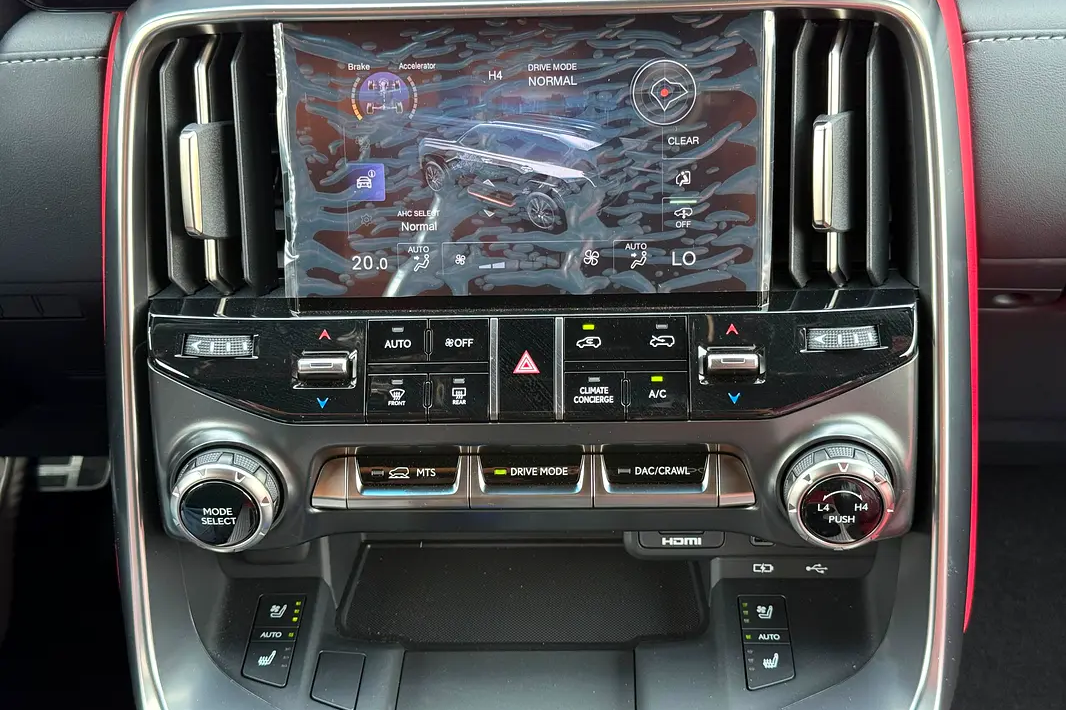 Lexus LX 600 F Sport 2026 3.4 л 409 л.с Бензин, пробег 10 км, Чёрный цвет, коробка Автомат, привод Полный привод, авто из ОАЭ, фото 15