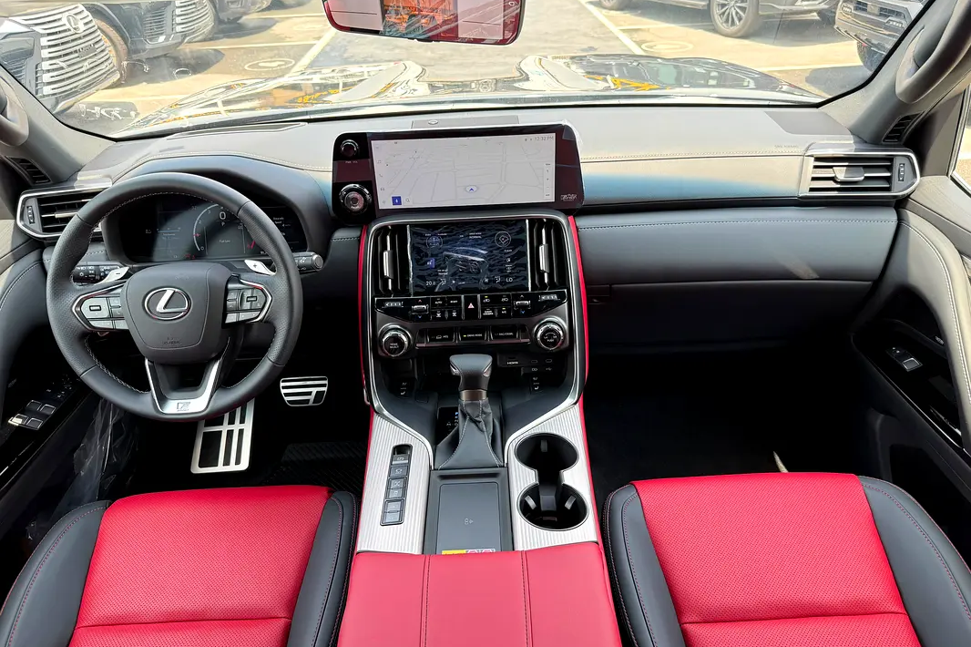 Выбор покупателей — Lexus LX 600 F Sport 2026 3.4 л 409 л.с Бензин, пробег 10 км, Чёрный, привезён из ОАЭ, доставка по РФ, фото 6