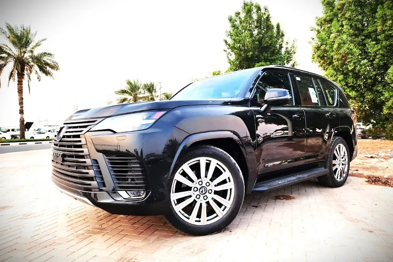 Lexus LX600