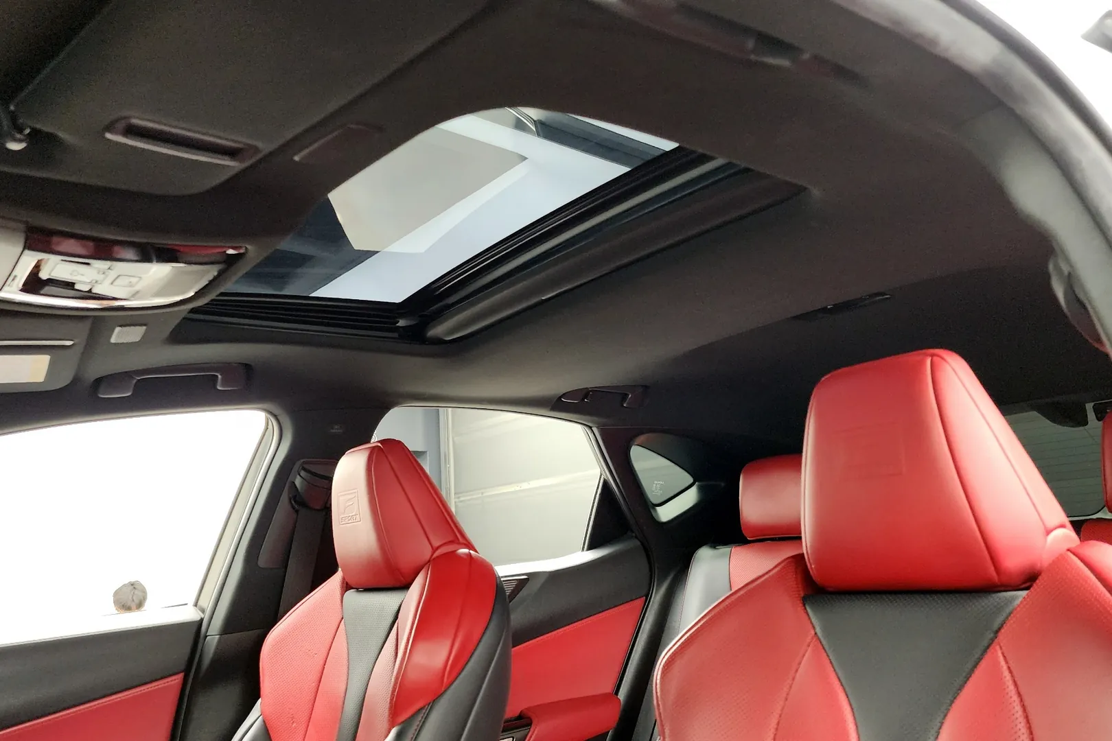 Оформить заказ на Lexus NX F-Sport 2024 2.5 л 182 л.с Гибрид, коробка: Автомат, привод: Полный привод, доставка по России, салон в Москве