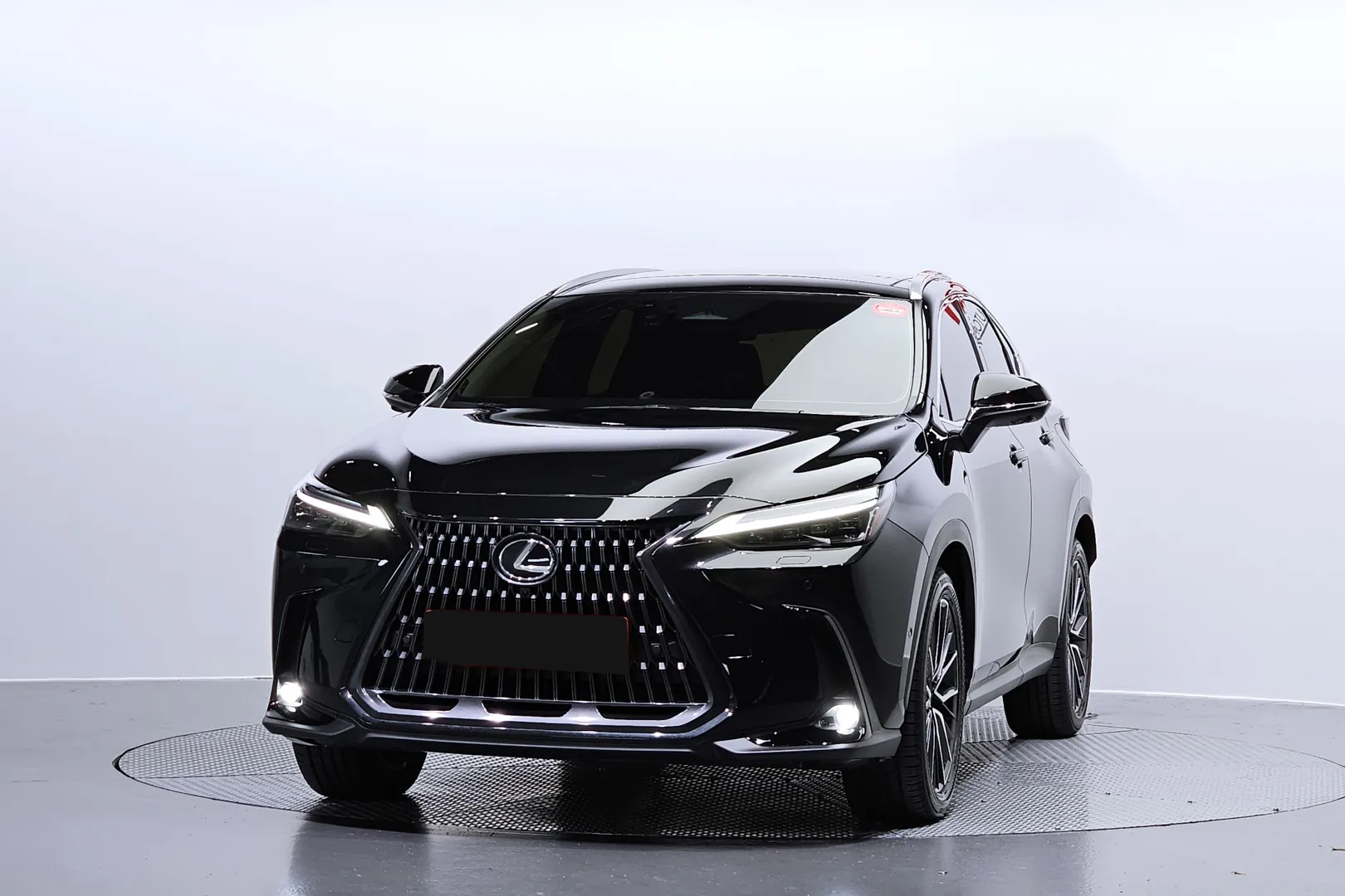 Lexus NX Luxury 2025 2.5 л 199 л.с Гибрид, новый авто, Полный привод, Автомат, цвет Серый, страна-производитель — Япония