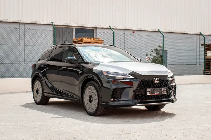 Lexus RX 500h F Sport Performance 2026 2.4 л 367 л.с Гибрид, новый авто, Полный привод, Автомат, цвет Чёрный, страна-производитель — ОАЭ RX 500h F Sport Performance - фото 2
