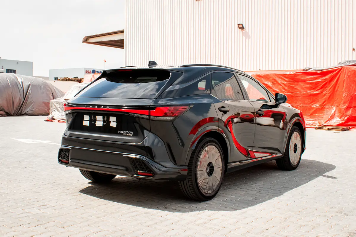 Купить Lexus RX 500h F Sport Performance 2026 2.4 л 367 л.с Гибрид, Чёрный, Автомат, Полный привод — авто из ОАЭ, с доставкой по всей России, фото 3
