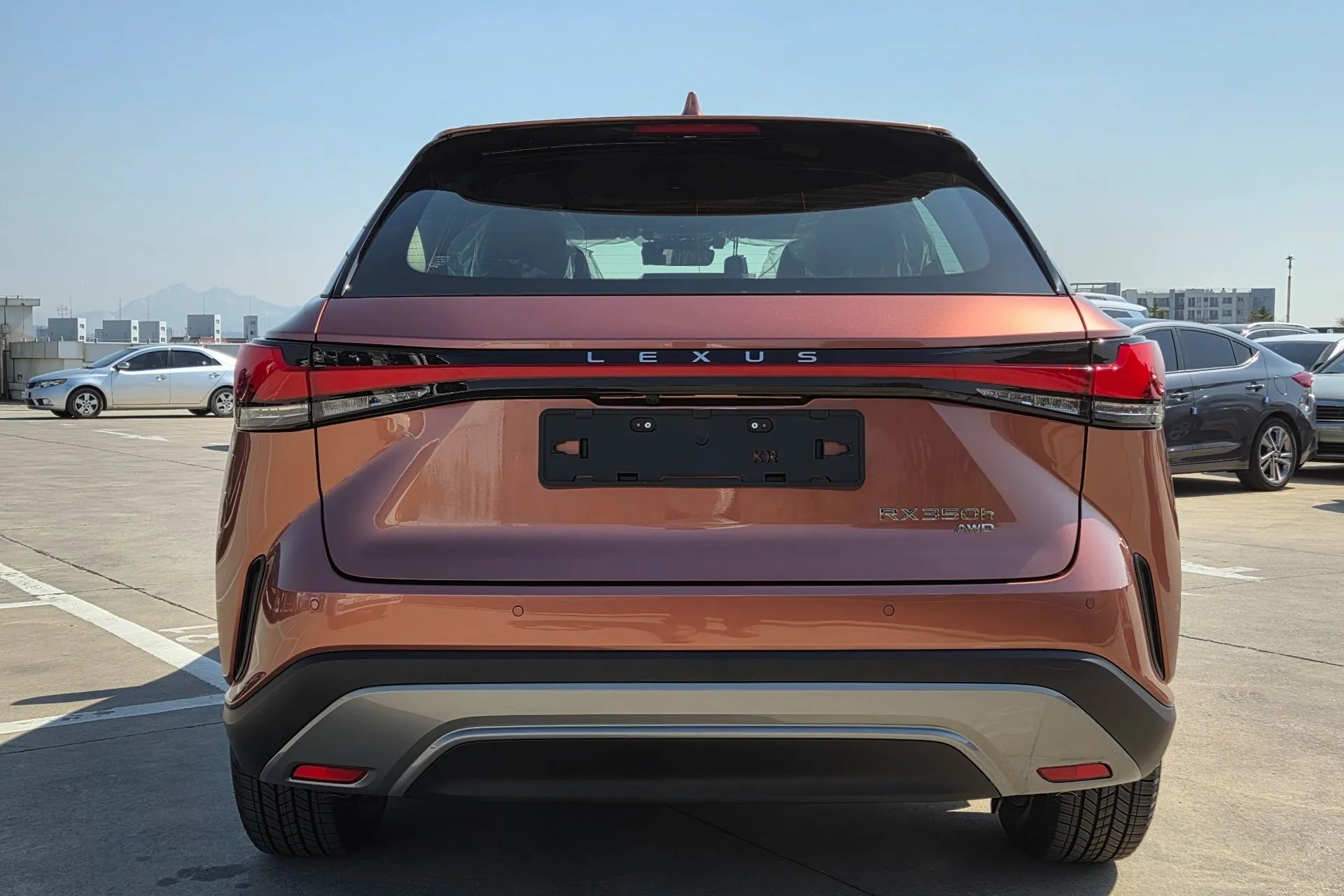 Автомобиль Lexus RX350h 5th Generation Premium 2026 2.5 л 250 л.с Гибрид, Терракот, пробег 5 км, производство — Япония, доставка по РФ