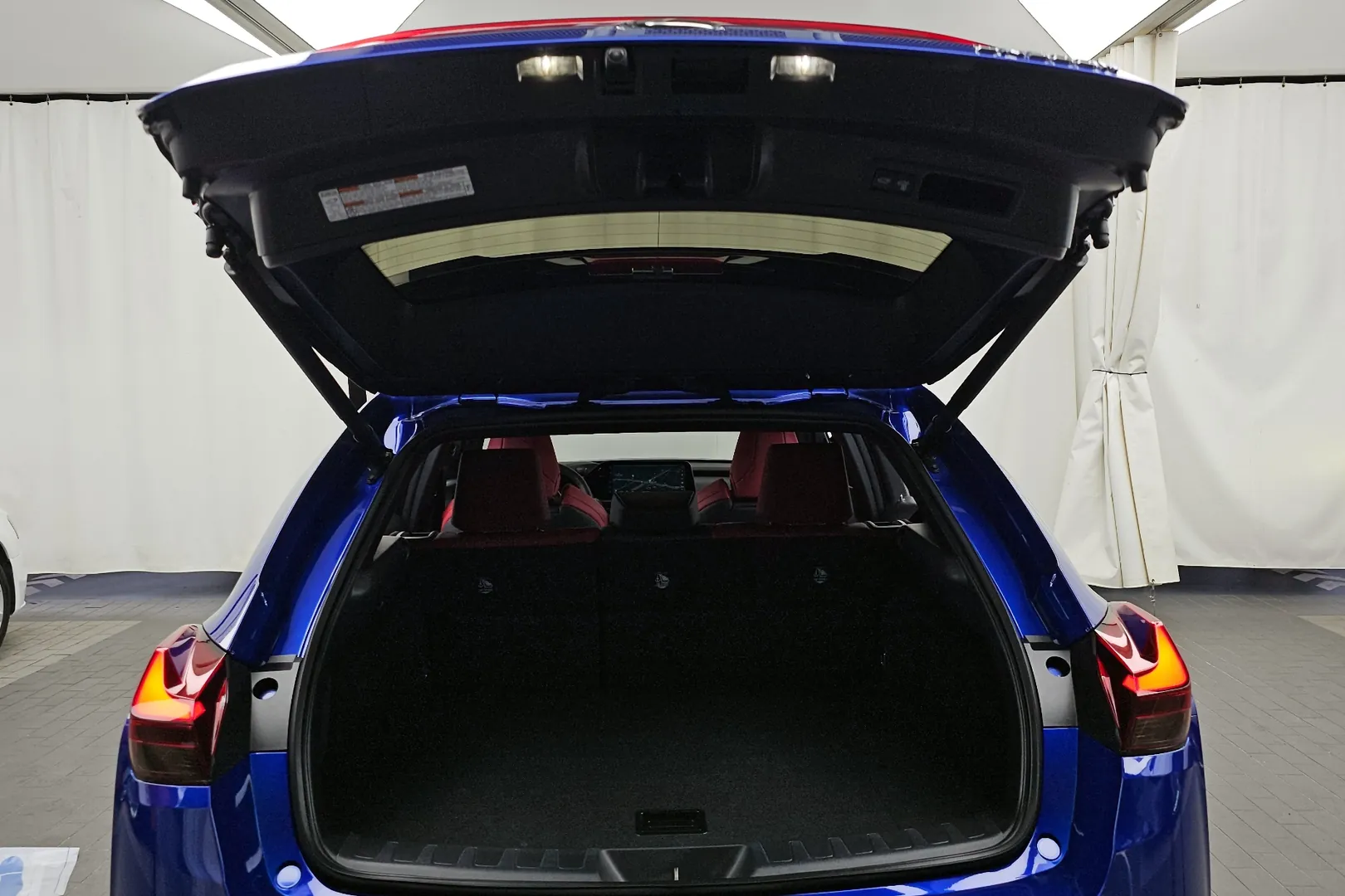 Lexus Ux 2025 2.0 л 150 л.с Гибрид, пробег 4 479 км, Синий цвет, коробка Автомат, привод Передний привод, авто из Япония