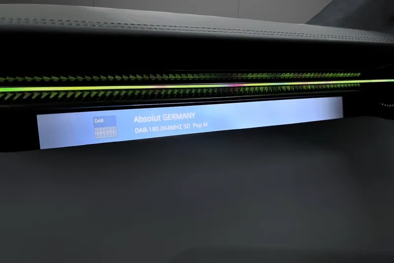 Lotus Eletre R 2026 0.0 л 918 л.с Электричество, пробег 50 км, Желтый, Полный привод, Автомат, авто из Германия, доставка по РФ Eletre R - фото 2