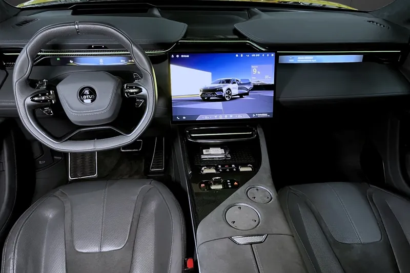 Новый Lotus Eletre R 2026 0.0 л 918 л.с Электричество в кузове Желтый, коробка — Автомат, привод — Полный привод, страна производства — Германия Eletre R - фото 3