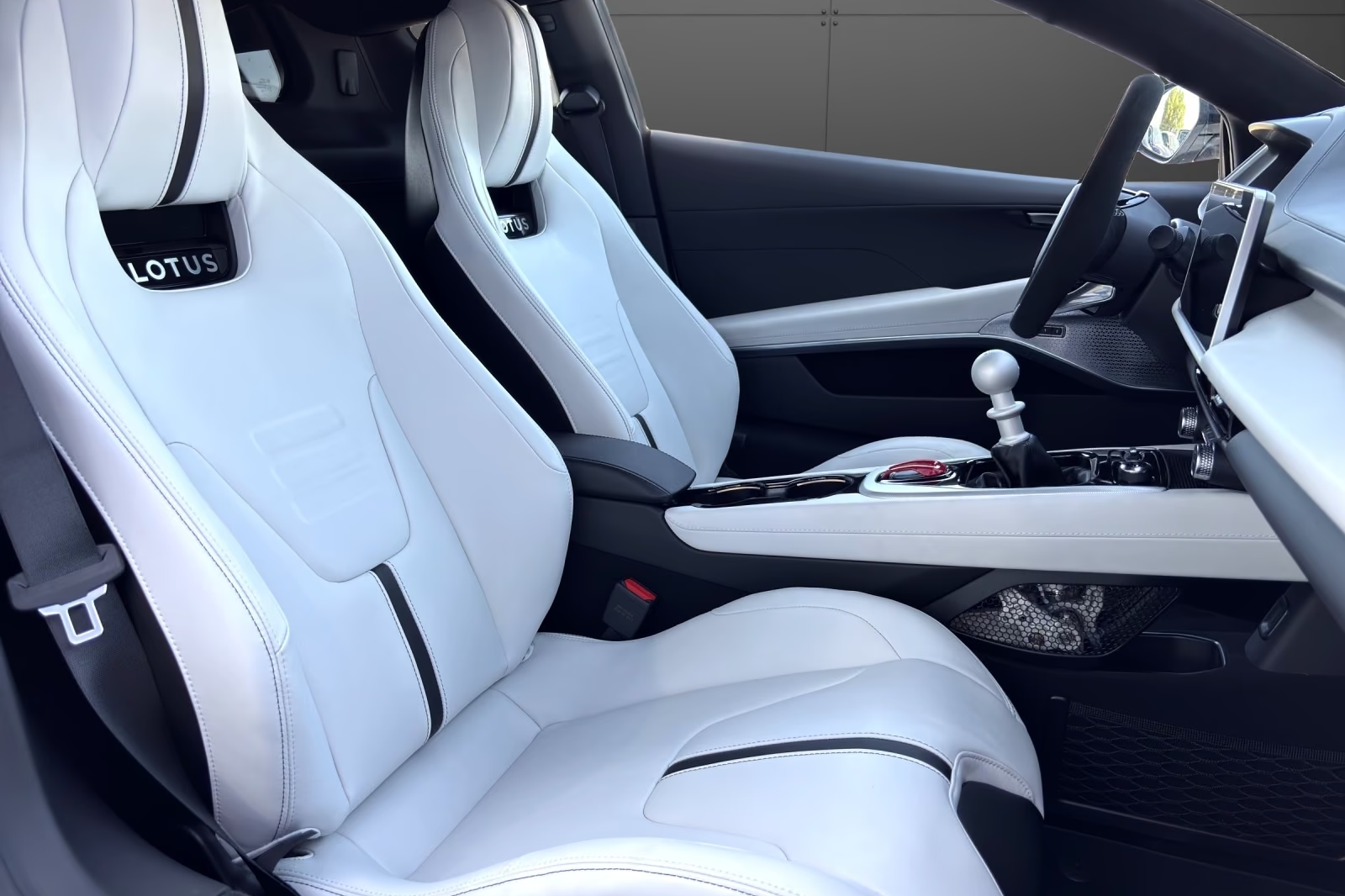 Надёжный Lotus Emira V6 SE 2026 3.5 л 405 л.с Бензин с двигателем 3,5 л, Белый, пробег 20 км, Механика, поставка из Германия, фото 8