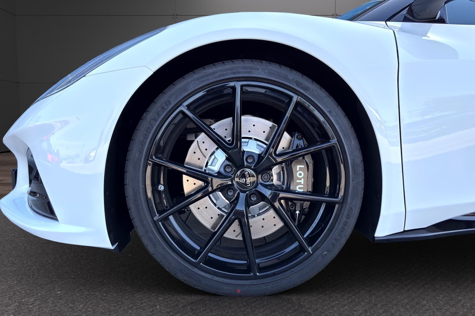 Lotus Emira V6 SE 2026 3.5 л 405 л.с Бензин, пробег 20 км, Белый, Задний привод, Механика, авто из Германия, доставка по РФ, фото 11