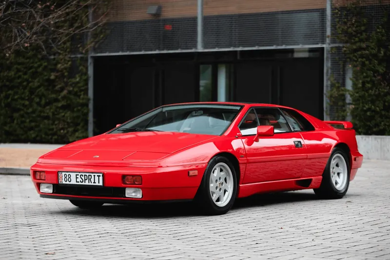 Lotus Esprit Turbo 1988 2.2 л 215 л.с Бензин, новый авто, Задний привод, Механика, цвет Красный, страна-производитель — США Esprit Turbo - фото 2