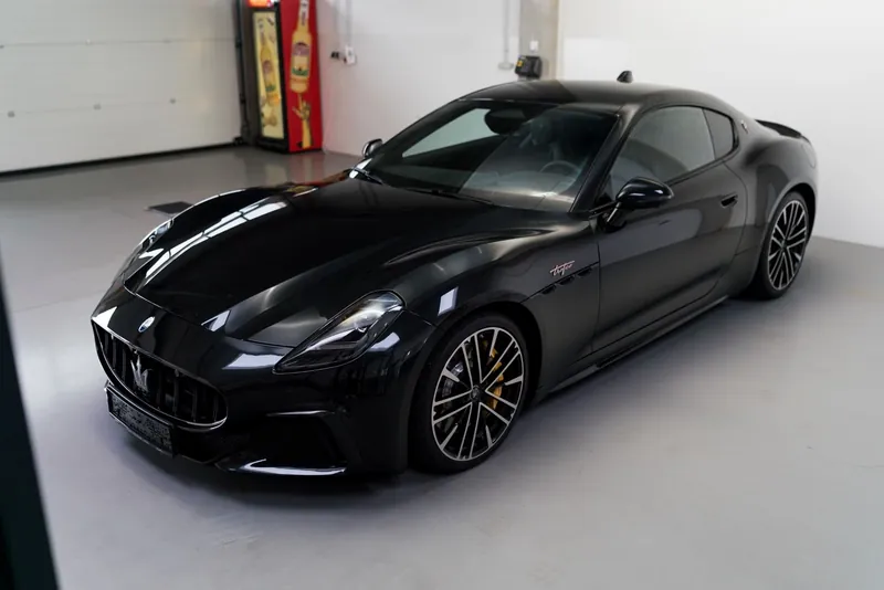 Maserati GranTurismo Trofeo 2026 3.0 л 549 л.с Бензин, новый авто, Полный привод, Автомат, цвет Чёрный, страна-производитель — Германия GranTurismo Trofeo - фото 2