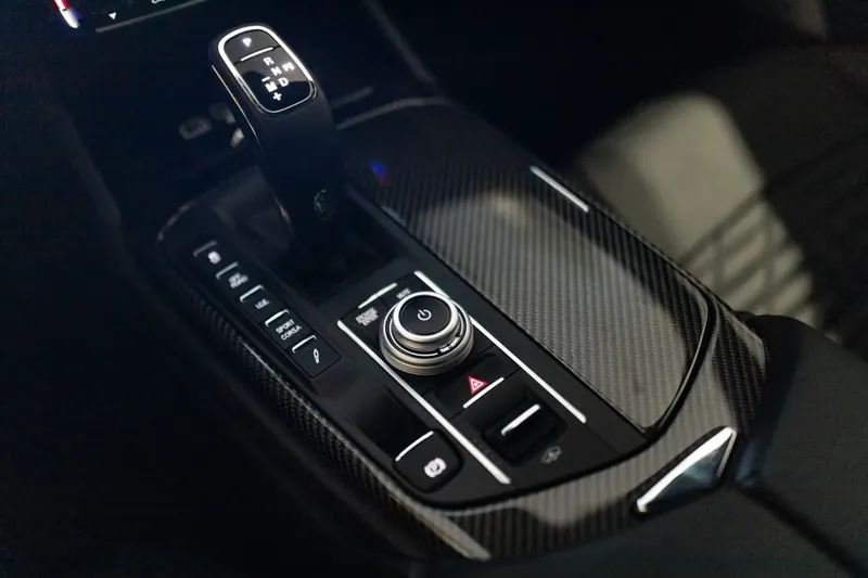 Maserati Levante Trofeo, Fuori Serie 2026 3.8 л 581 л.с Бензин, пробег 85 км, Синий, Полный привод, Автомат, авто из Германия, доставка по РФ, фото 11