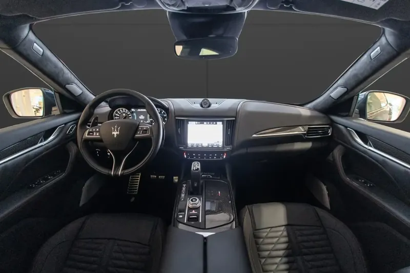 Новый Maserati Levante Trofeo, Fuori Serie 2026 3.8 л 581 л.с Бензин: Полный привод, Синий, коробка — Автомат, привезён из Германия, доставка по регионам, фото 5