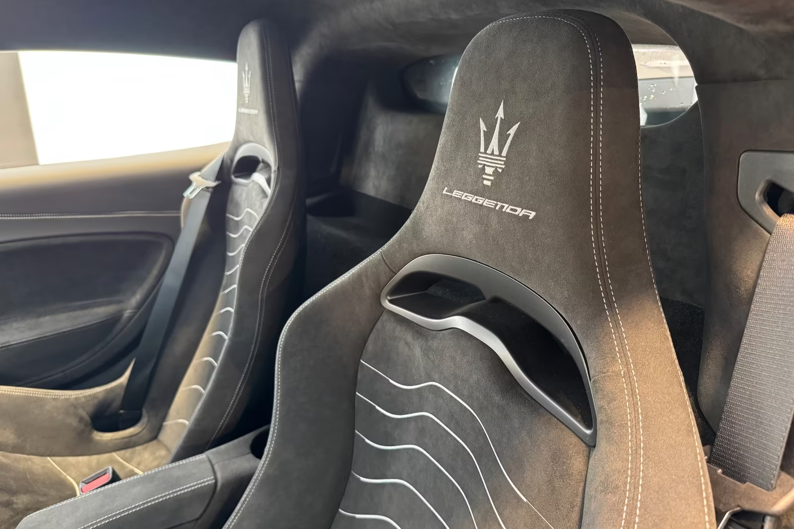 Maserati MC20 3.0 V6 DCT Leggenda (1 of 20) 2026 3.0 л 630 л.с Бензин, пробег 10 км, цвет кузова Чёрный, тип трансмиссии Автомат, привод Задний привод, из Италия